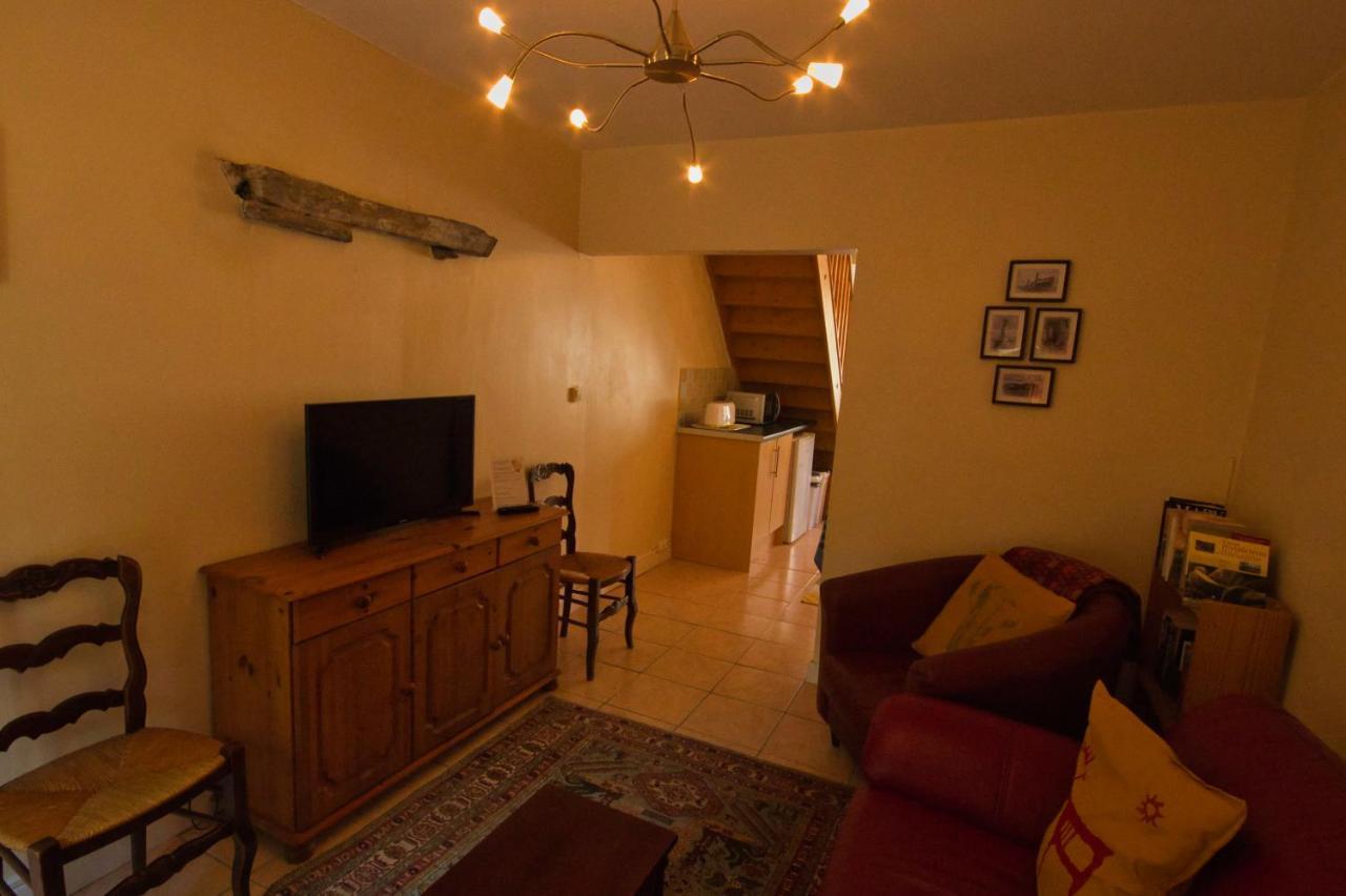 Auberge Le Canard Qui Rit Plélauff Dış mekan fotoğraf