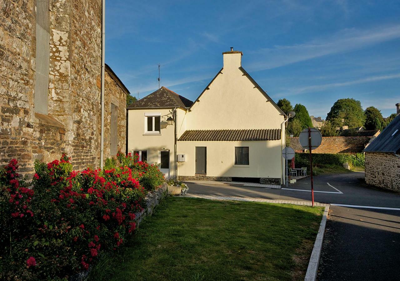 Auberge Le Canard Qui Rit Plélauff Dış mekan fotoğraf