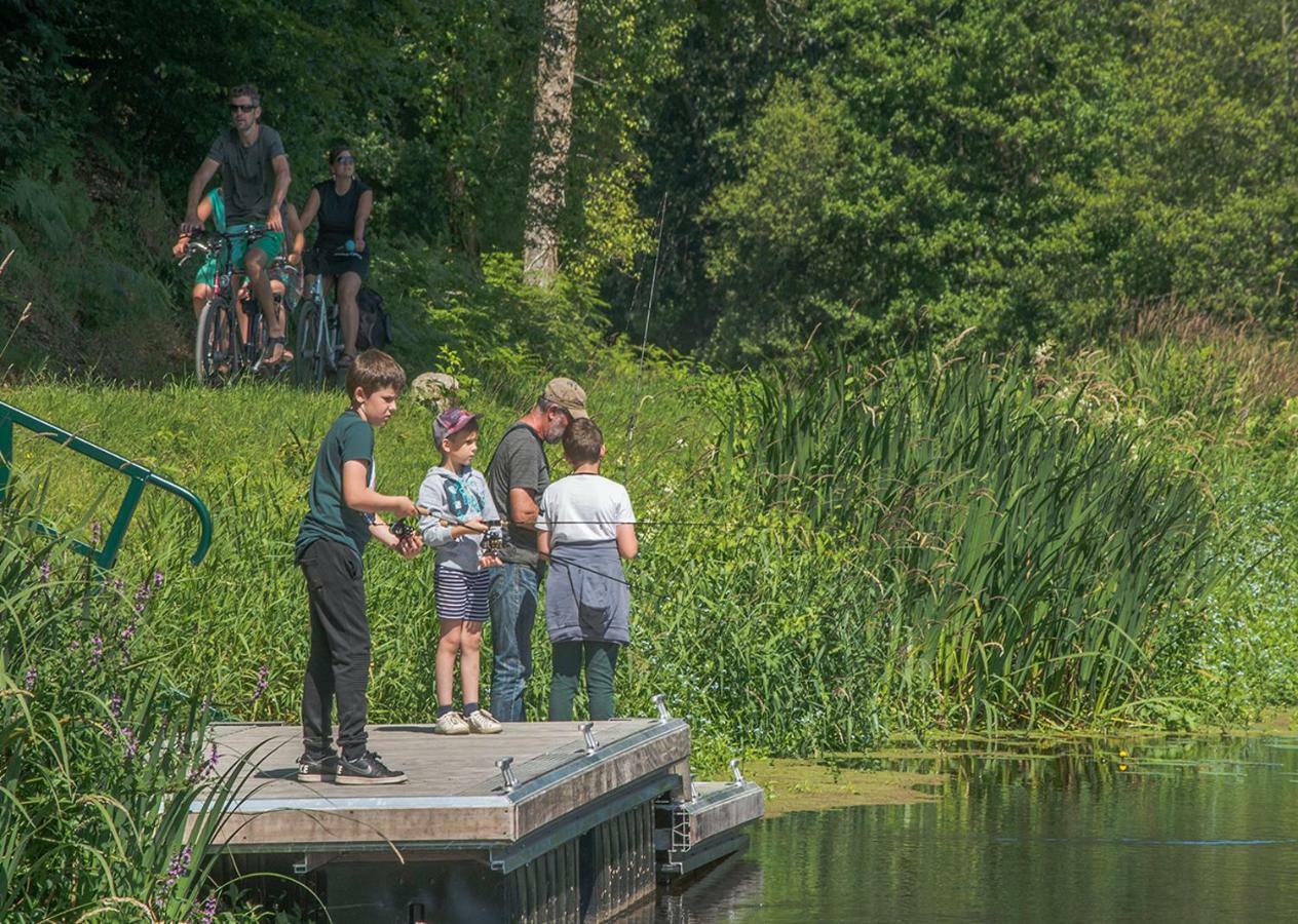 Auberge Le Canard Qui Rit Plélauff Dış mekan fotoğraf