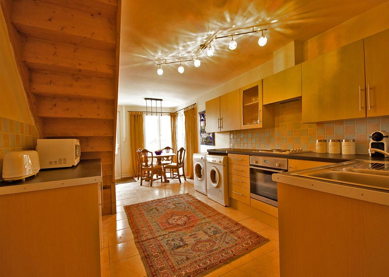 Auberge Le Canard Qui Rit Plélauff Dış mekan fotoğraf